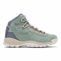 Brand new 🥰 Columbia Newton Ridge Plus Waterproof Amped 👩 Women's Hiking 🥾 Boots Light Green 👏